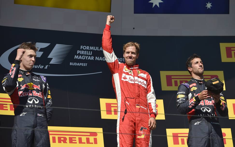 Sul podio con Vettel anche Kvyat e Ricciardo